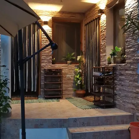 Nedyalkovi بيت للعطل